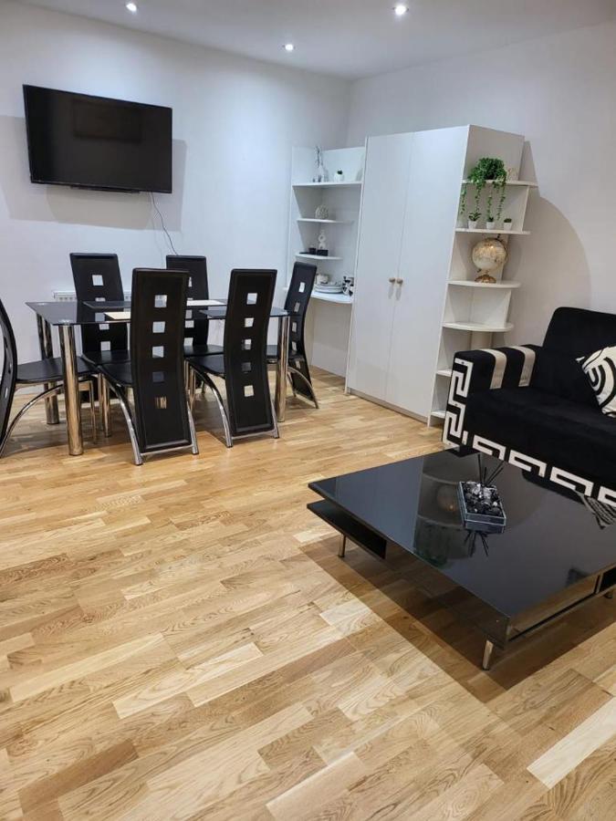 Appartement Fancy Basement Flat A à Londres Extérieur photo