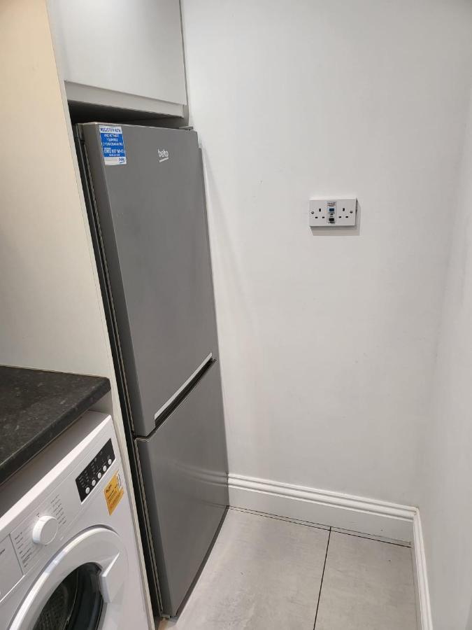 Appartement Fancy Basement Flat A à Londres Extérieur photo